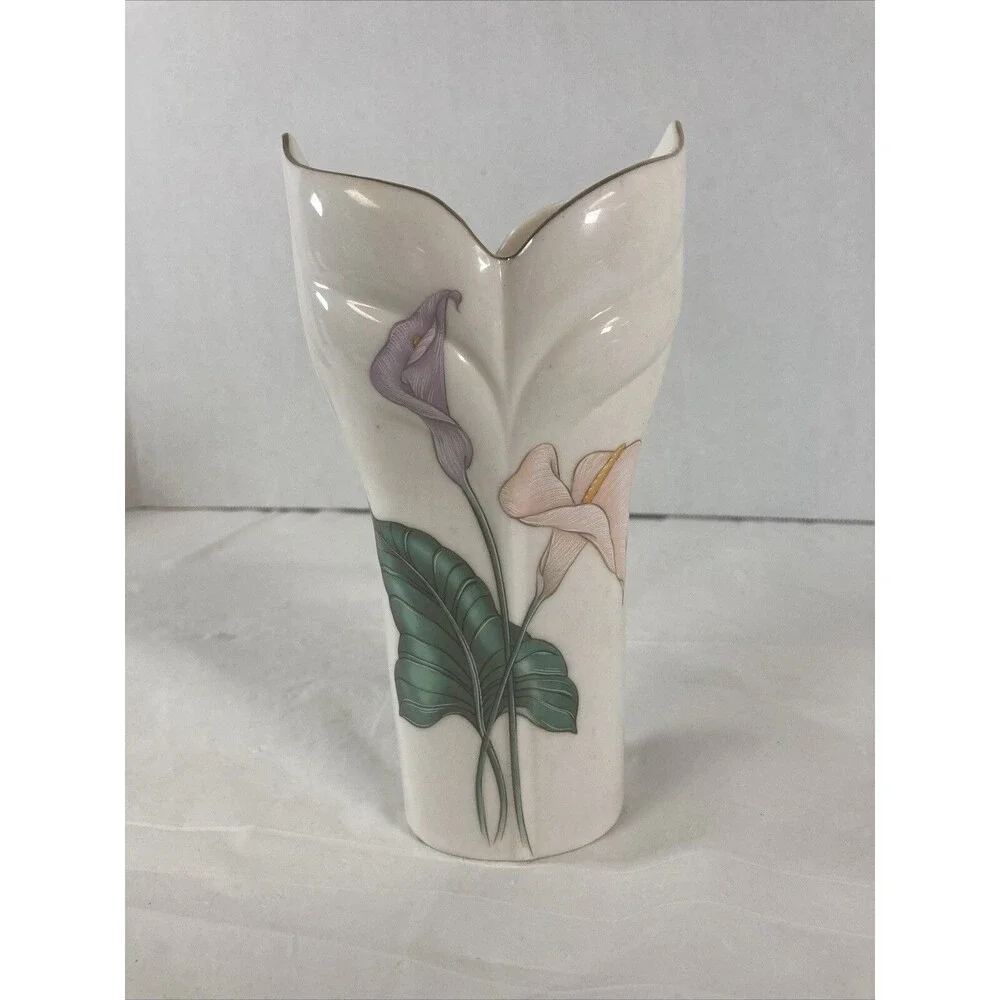 Royal Crown VTG Calla Lily Vase Fine Bone China Gold Trim MCM 6 3/4